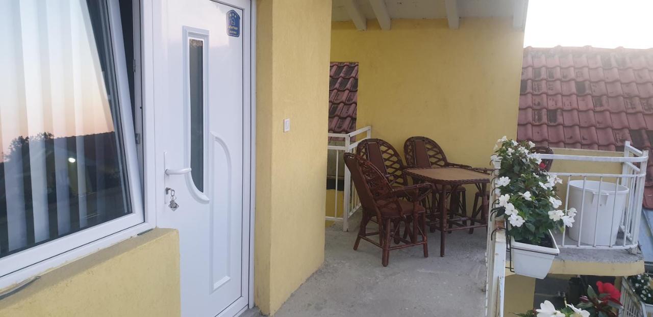 Apartmani Plavi Ягодина Экстерьер фото
