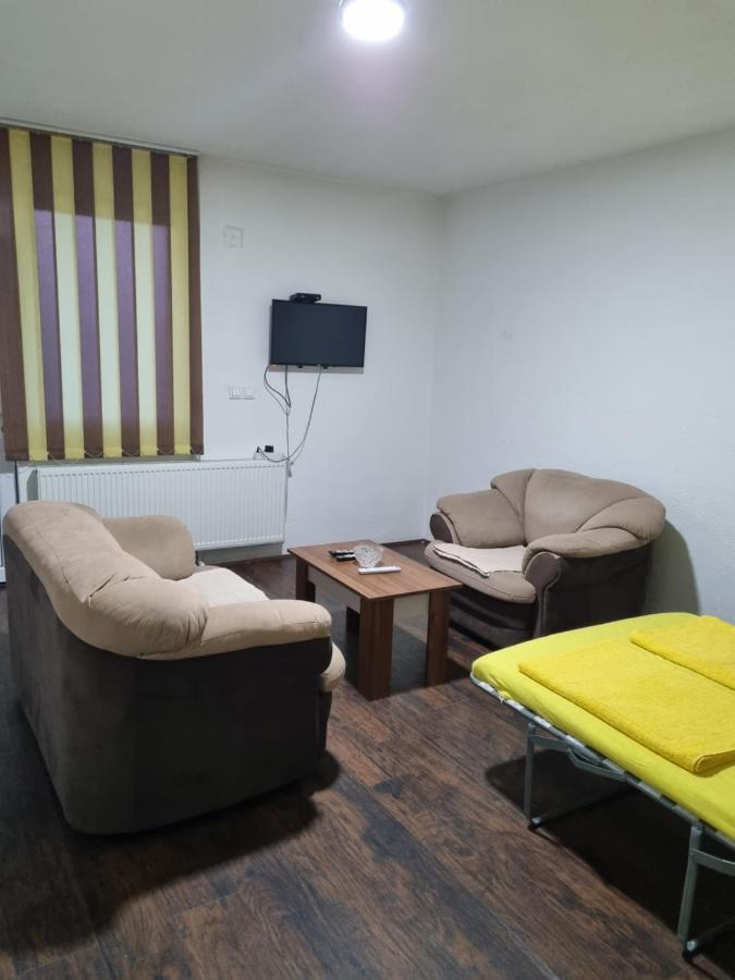 Apartmani Plavi Ягодина Экстерьер фото