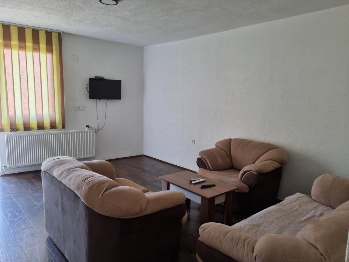 Apartmani Plavi Ягодина Экстерьер фото