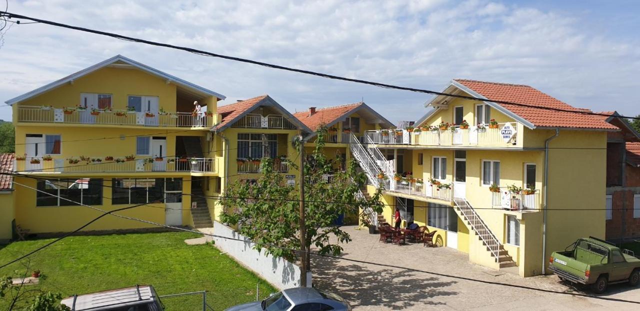 Apartmani Plavi Ягодина Экстерьер фото