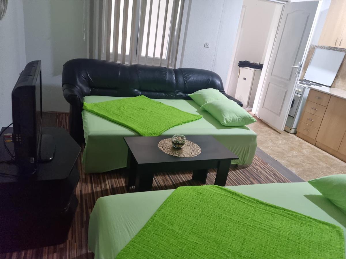 Apartmani Plavi Ягодина Экстерьер фото