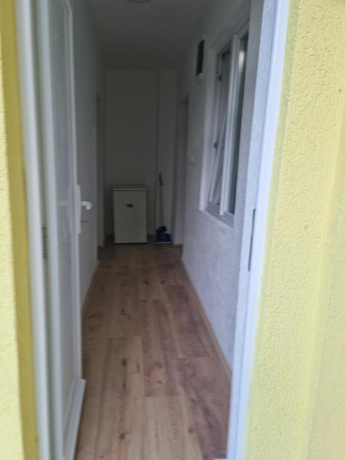 Apartmani Plavi Ягодина Экстерьер фото