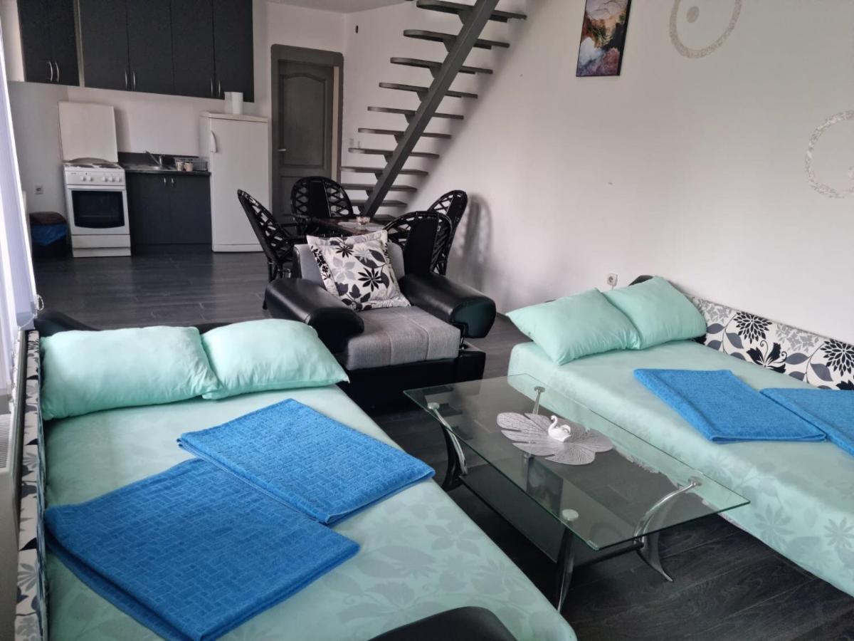 Apartmani Plavi Ягодина Экстерьер фото