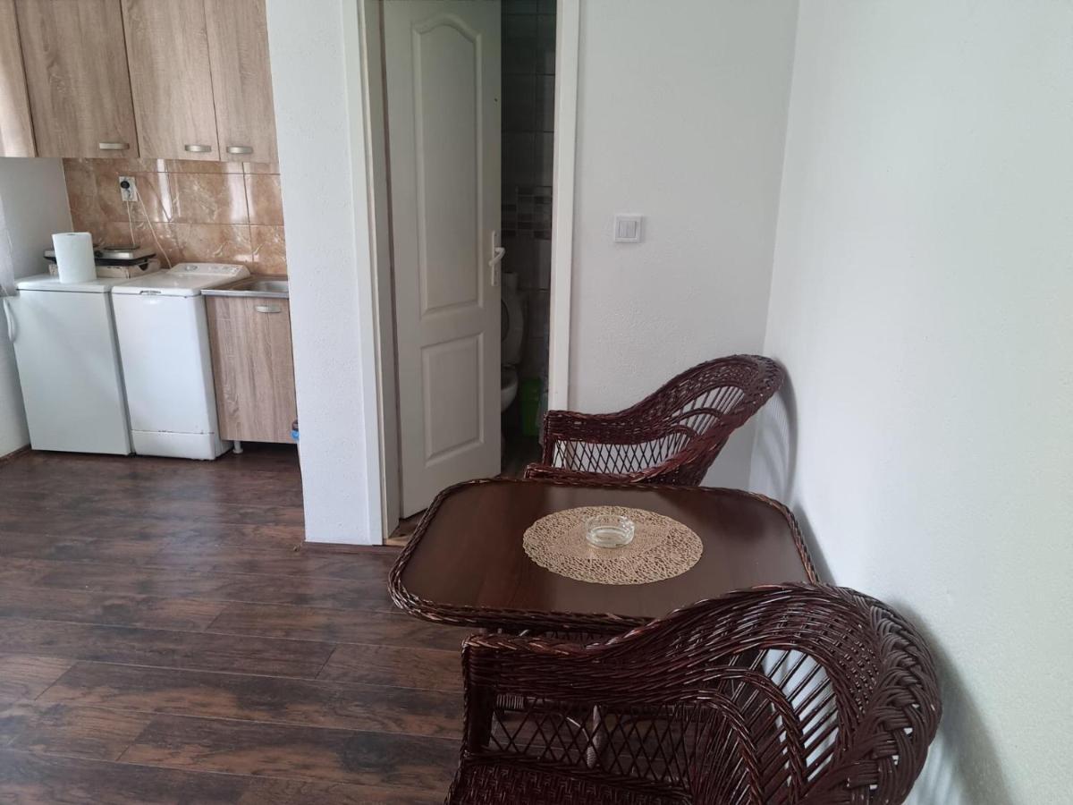 Apartmani Plavi Ягодина Экстерьер фото