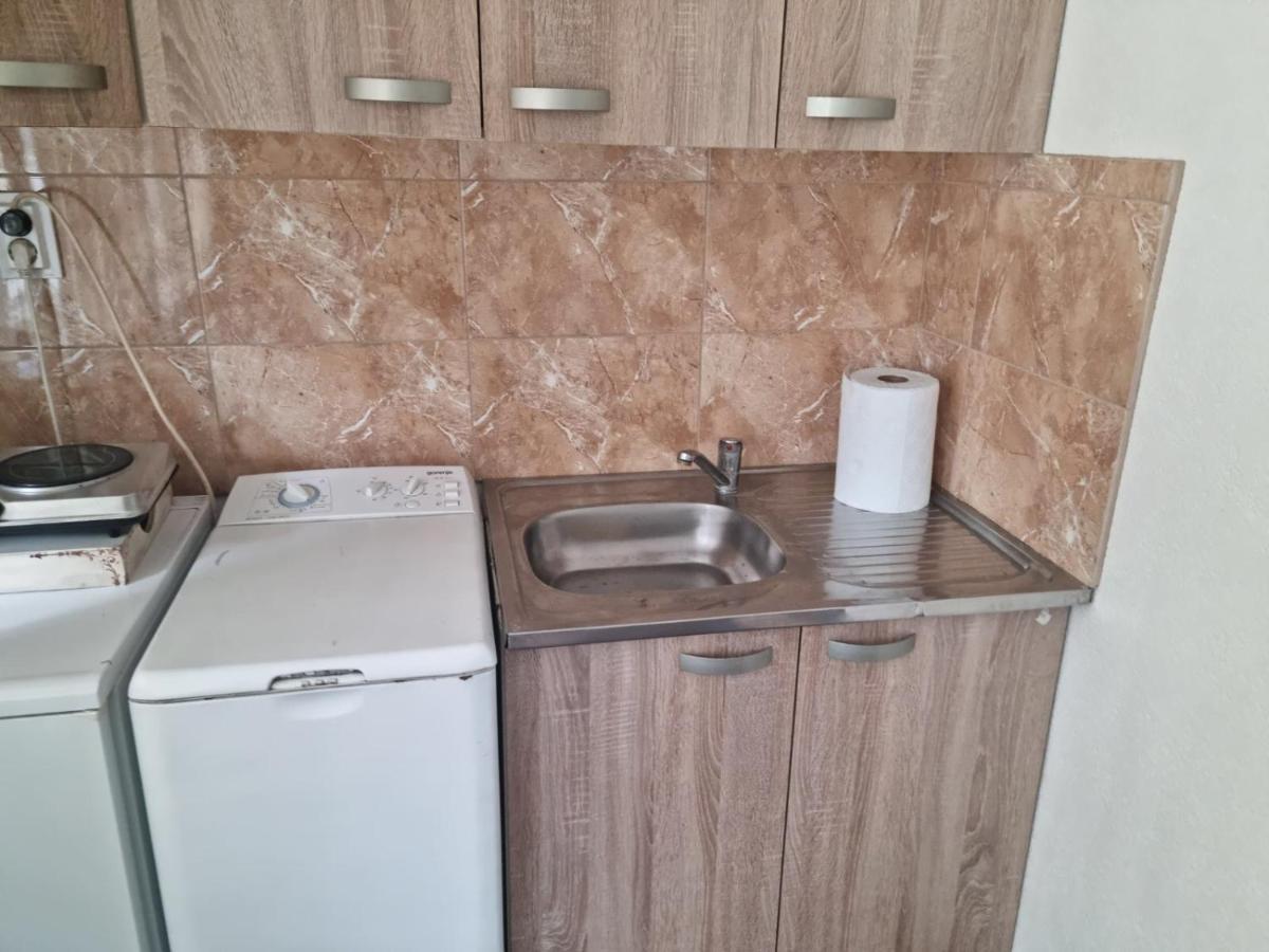 Apartmani Plavi Ягодина Экстерьер фото